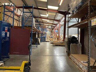 Más detalles de Canal Rd, Trowbridge - Nave en alquiler