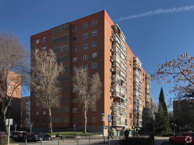 Calle de Castrillo de Aza, 15, Madrid, Madrid en alquiler - Foto del edificio - Imagen 2 de 2