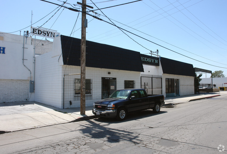 15958 Arminta St, Van Nuys, CA en venta - Foto del edificio - Imagen 3 de 4