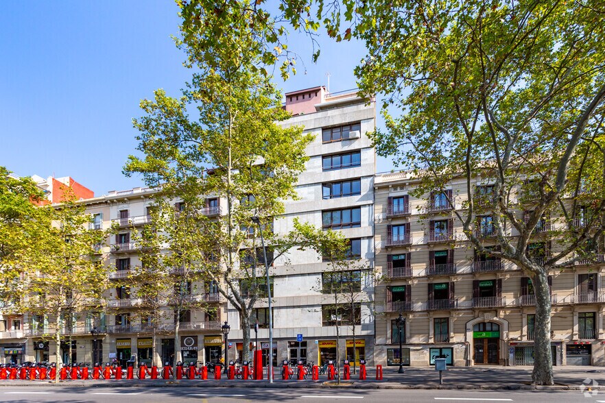 Gran Vía de les Corts Catalanes, 594, Barcelona, Barcelona en alquiler - Foto del edificio - Imagen 3 de 4