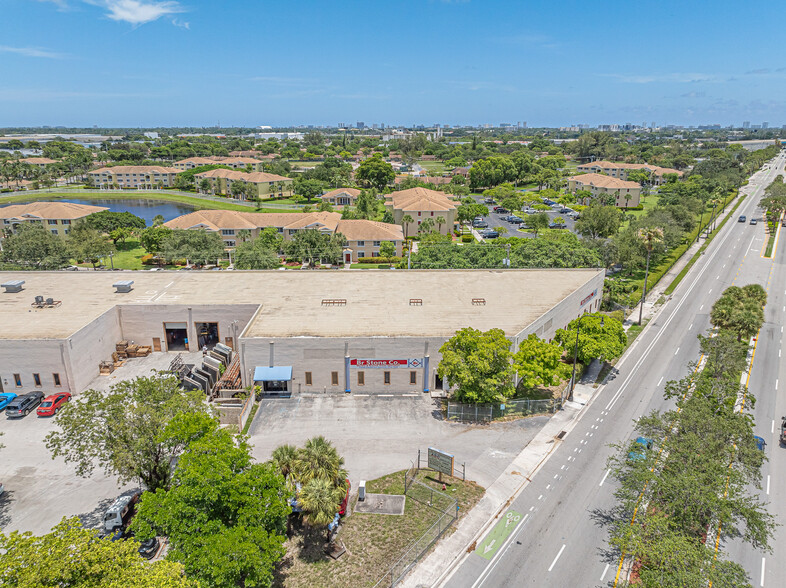 1951-2005 Hammondville Rd, Pompano Beach, FL en alquiler - Foto del edificio - Imagen 3 de 36