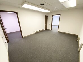 6200 N Hiawatha Ave, Chicago, IL en alquiler Foto del interior- Imagen 2 de 3