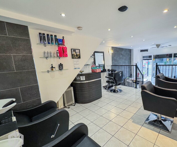 113 Tonge Moor Rd, Bolton en venta - Foto del interior - Imagen 2 de 9