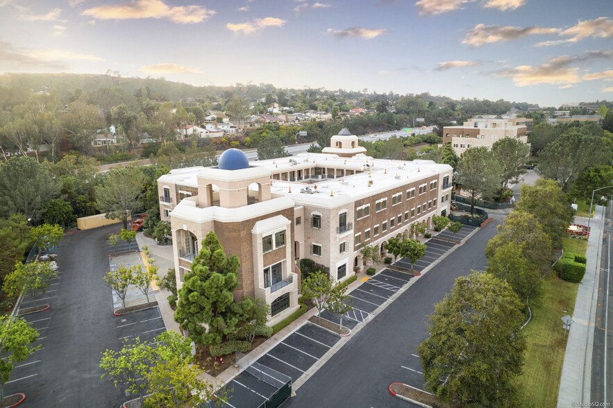 12250 El Camino Real, San Diego, CA en alquiler - Foto del edificio - Imagen 1 de 8