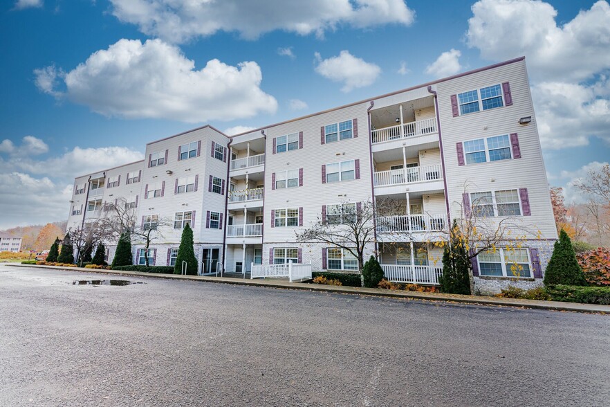 999 W Run Rd, Morgantown, WV en venta - Foto del edificio - Imagen 1 de 39