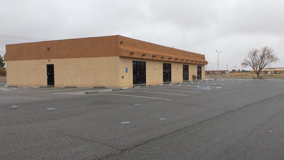 2360 E Calvada Blvd, Pahrump, NV en venta - Foto del edificio - Imagen 3 de 8