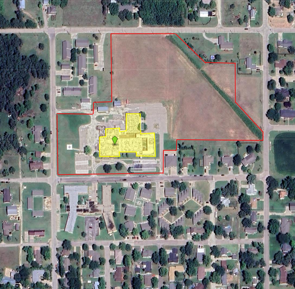 100 E Helen St, Herington, KS en venta - Foto del edificio - Imagen 2 de 2