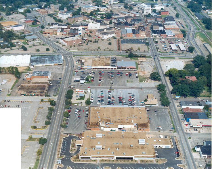 123-173 Leontyne Price Blvd, Laurel, MS en alquiler - Foto del edificio - Imagen 2 de 4