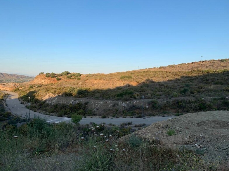 Calle Sierra Gorda, Alhaurín el Grande, Málaga en venta - Foto del edificio - Imagen 2 de 11