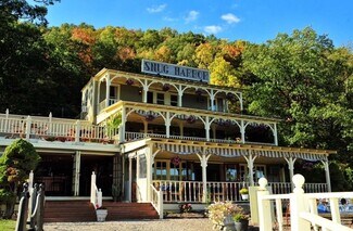Más detalles de 9068A Snug Harbor Dr, Hammondsport, NY - Local en alquiler