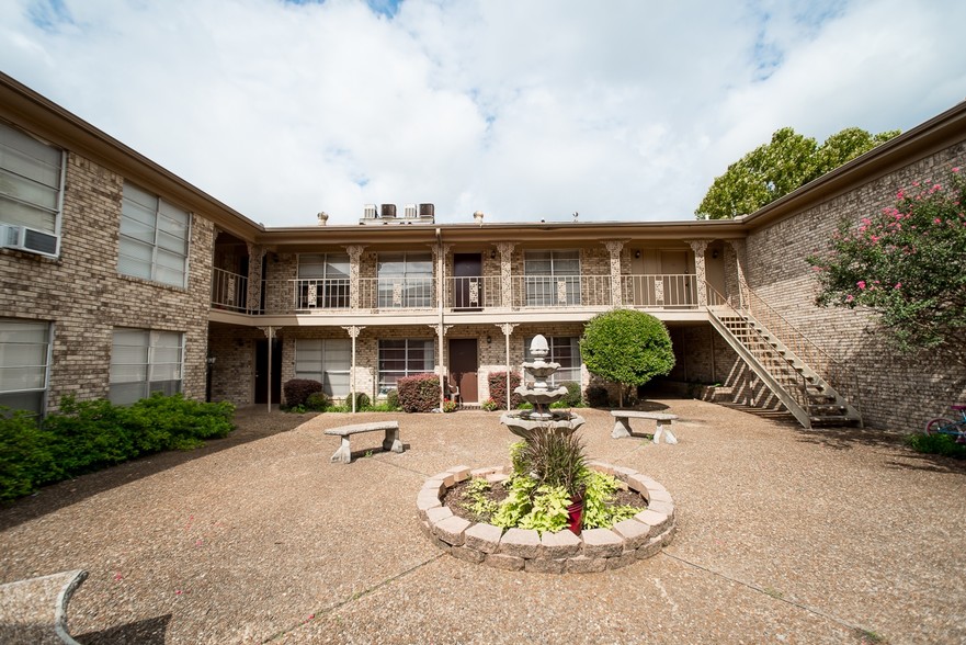 825 S Main St, Paris, TX en venta - Foto principal - Imagen 1 de 48