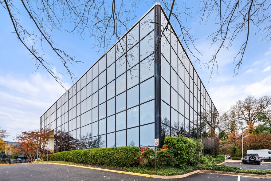 5350 Shawnee Rd, Alexandria, VA en venta - Foto del edificio - Imagen 2 de 4