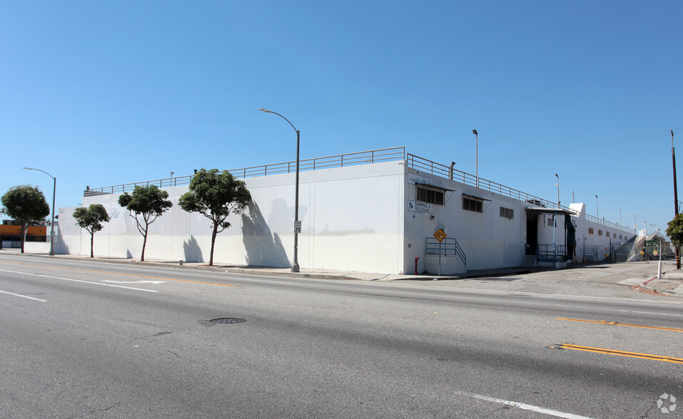 4095 Firestone Blvd, South Gate, CA en venta - Foto del edificio - Imagen 3 de 3