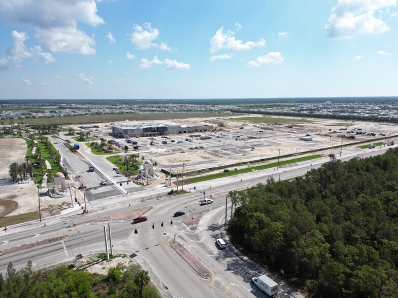 Northlake Blvd, Palm Beach Gardens, FL en alquiler - Foto del edificio - Imagen 2 de 2