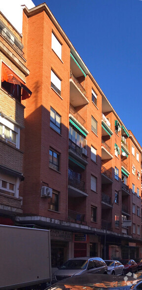 Calle Angel Alcázar, 7, Talavera de la Reina, Toledo en alquiler - Foto del edificio - Imagen 2 de 2