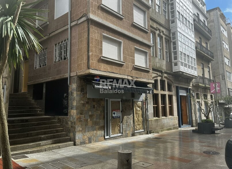 Local en Vigo, Pontevedra en venta - Foto del edificio - Imagen 3 de 29