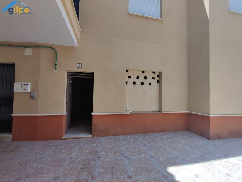 Local en Marchena, Sevilla en venta - Foto del edificio - Imagen 2 de 8