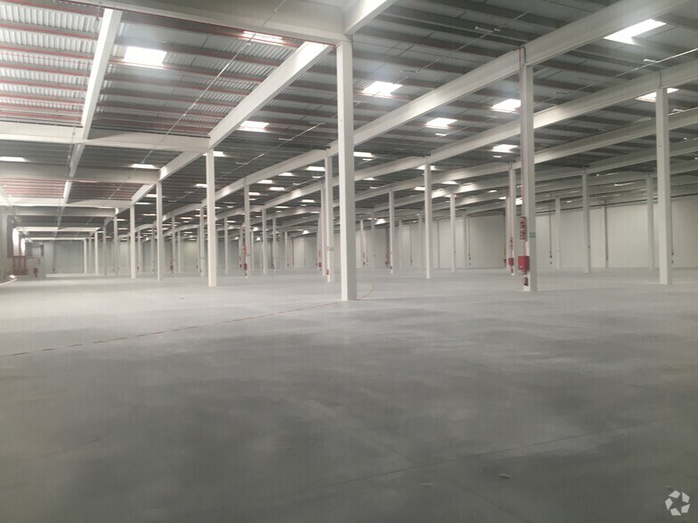Nave en Meco, Madrid en alquiler - Foto del edificio - Imagen 3 de 8