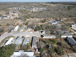 110 3rd St, Natalia, TX - VISTA AÉREA  vista de mapa - Image1