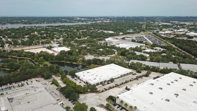 8605 Largo Lakes Dr, Largo, FL - VISTA AÉREA  vista de mapa - Image1