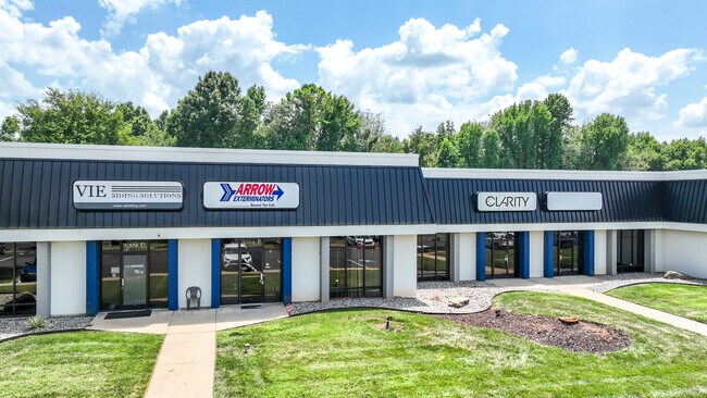 Más detalles de 5009-5015 W WT Harris Blvd, Charlotte, NC - Flex en alquiler