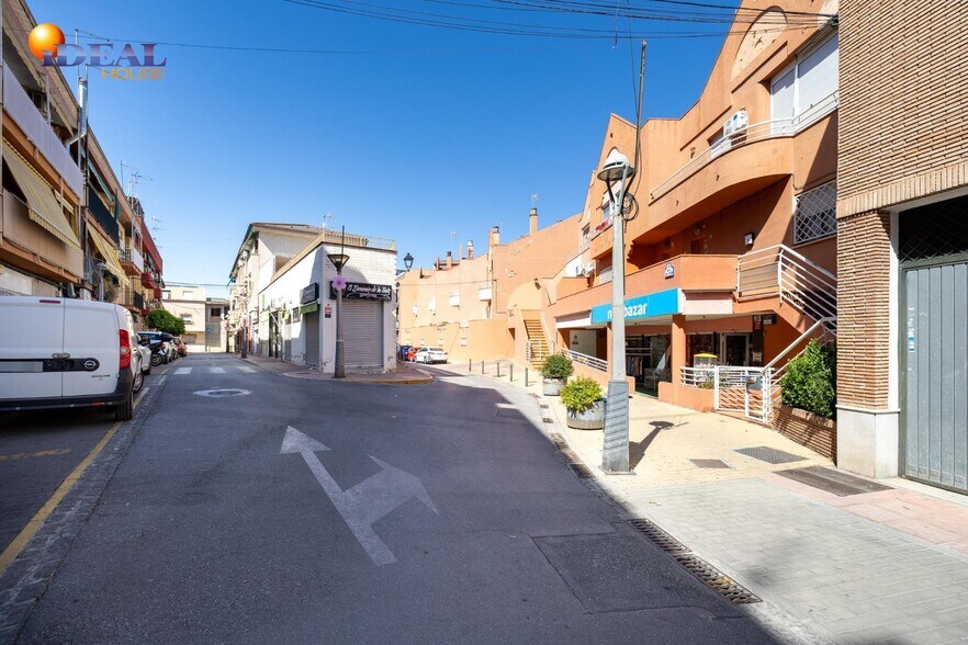 Local en Peligros, Granada en venta - Foto del edificio - Imagen 3 de 10
