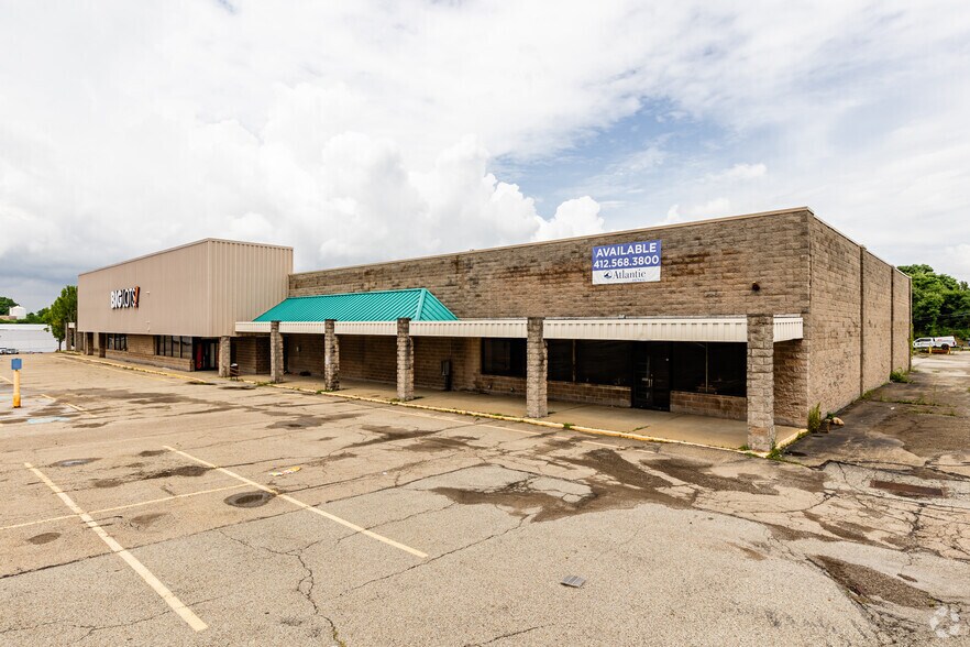 7005 Clairton Rd, West Mifflin, PA en venta - Foto del edificio - Imagen 2 de 5