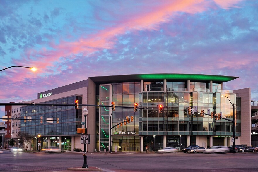 3017 W 7th St, Fort Worth, TX en alquiler - Foto del edificio - Imagen 1 de 9