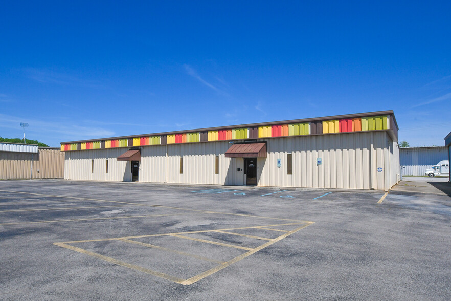 4812 Commercial Dr, Huntsville, AL en venta - Foto del edificio - Imagen 2 de 4