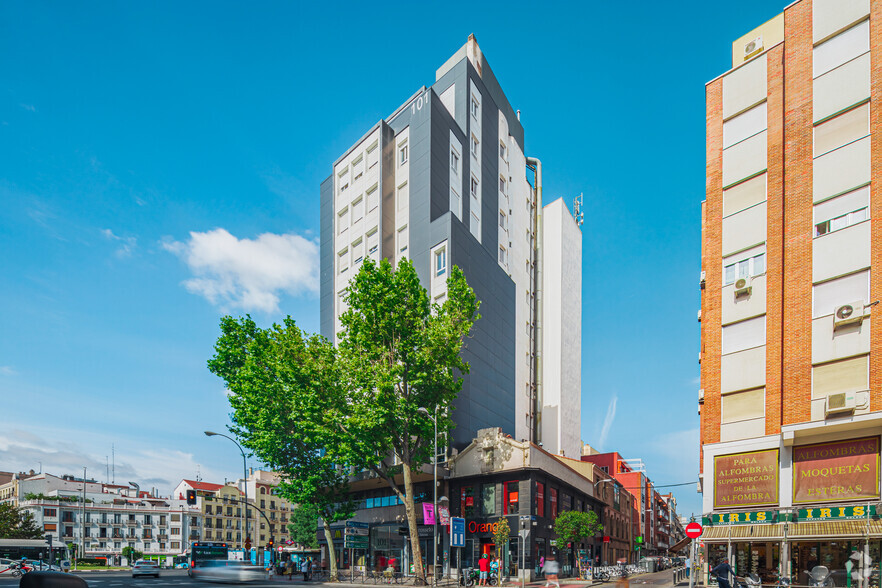 Oficinas en Madrid, MAD en alquiler - Foto del edificio - Imagen 2 de 2