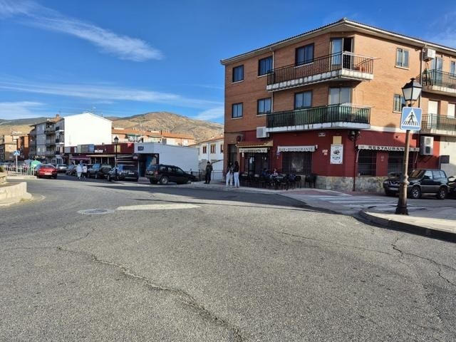 Paseo Recoletos, 37, El Tiemblo, Ávila en venta - Foto principal - Imagen 1 de 3