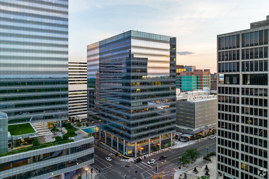 7700 Forsyth Blvd, Clayton, MO en alquiler - Foto del edificio - Imagen 2 de 6