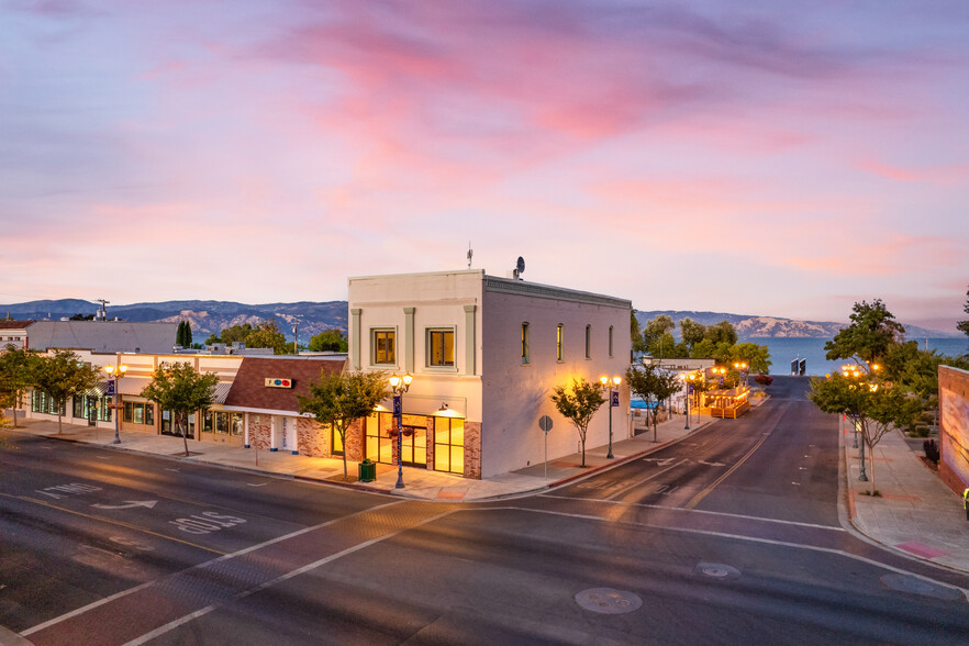 302 N Main St, Lakeport, CA en venta - Foto del edificio - Imagen 1 de 76