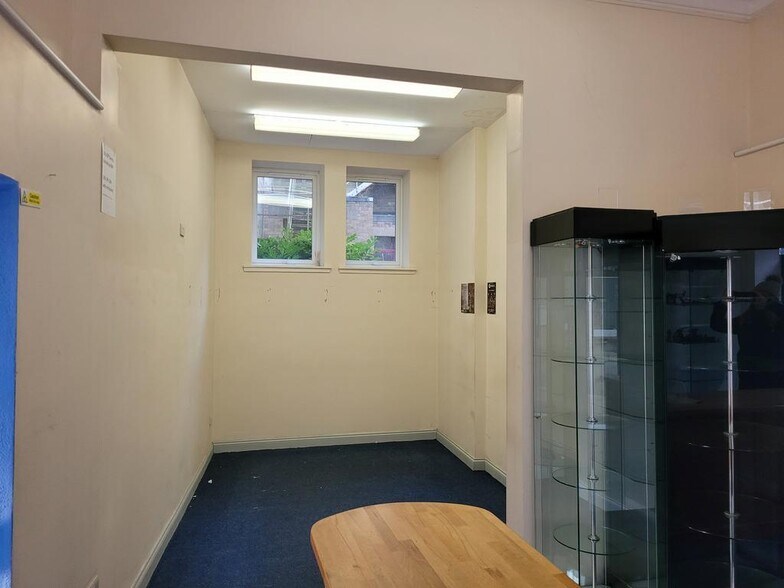 17-23 Guildhall St, Dunfermline en venta - Foto del edificio - Imagen 3 de 5