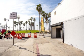 1313 Ocean Front Walk, Venice, CA en alquiler Foto del edificio- Imagen 2 de 8