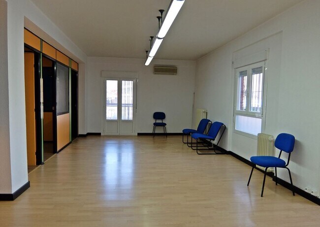 Más detalles de Oficina en alquiler