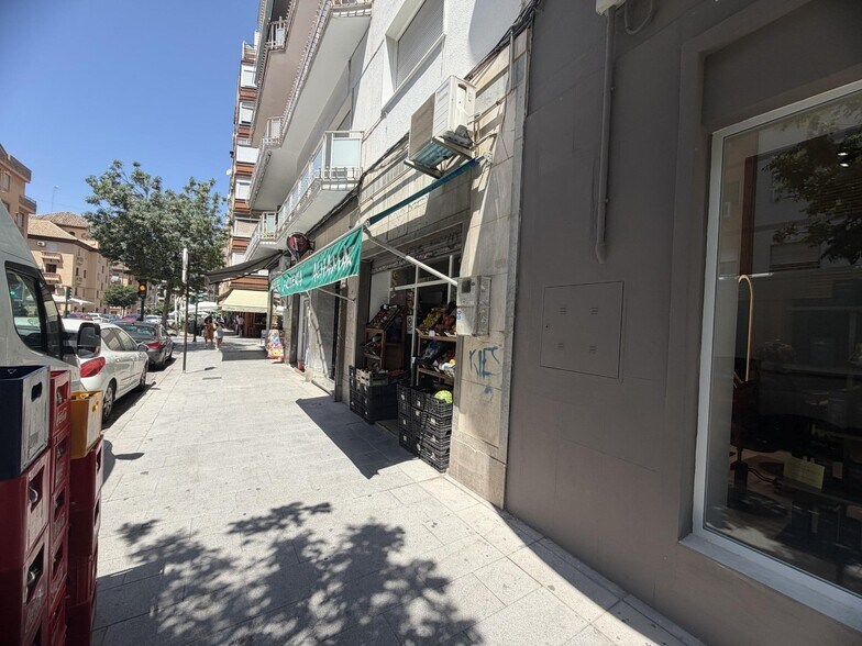 Calle Alhamar, 32, Granada, Granada en venta - Foto del edificio - Imagen 3 de 13