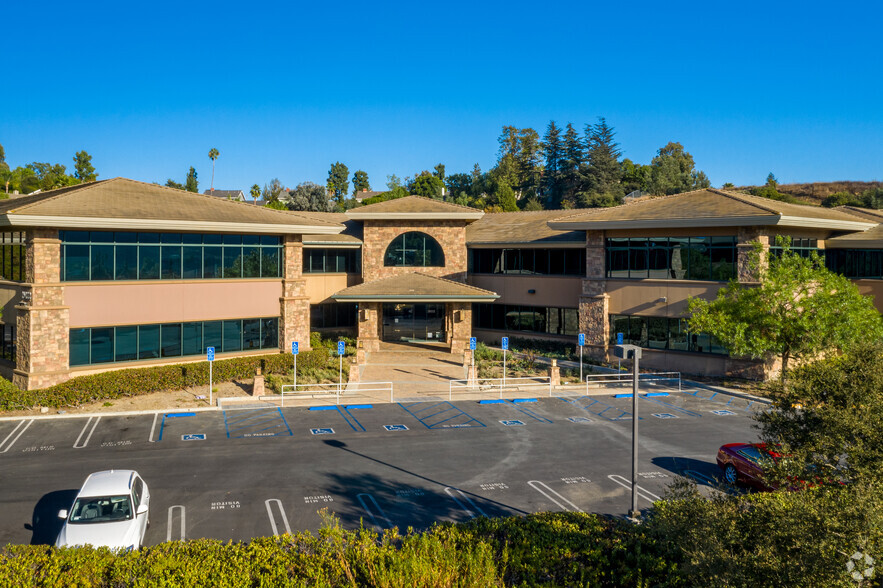 29122 Rancho Viejo Rd, San Juan Capistrano, CA en alquiler - Foto del edificio - Imagen 2 de 26