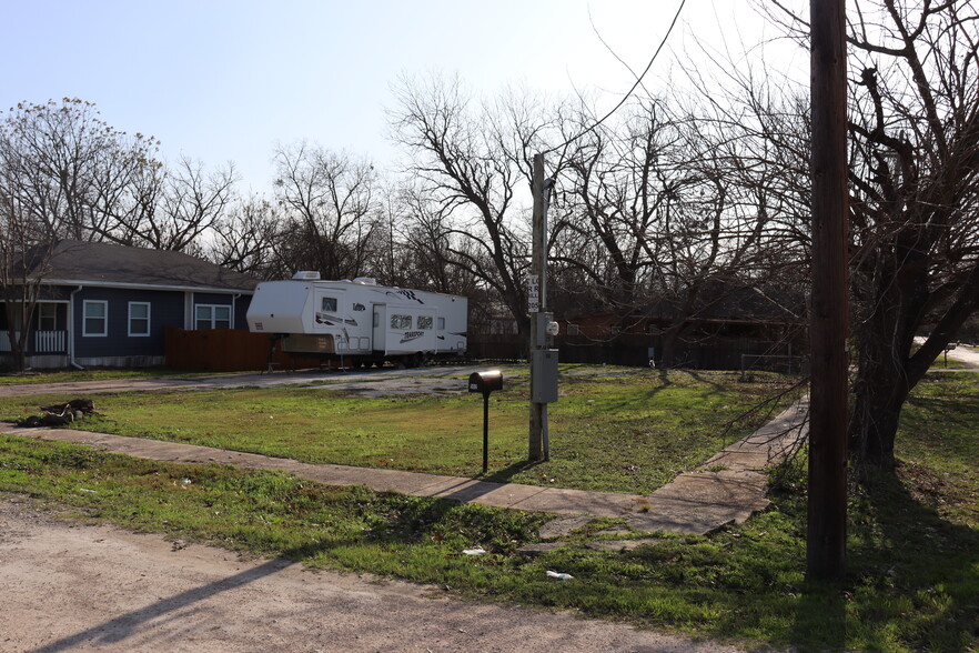 502 E Navarro Ave, Mart, TX en venta - Otros - Imagen 2 de 11