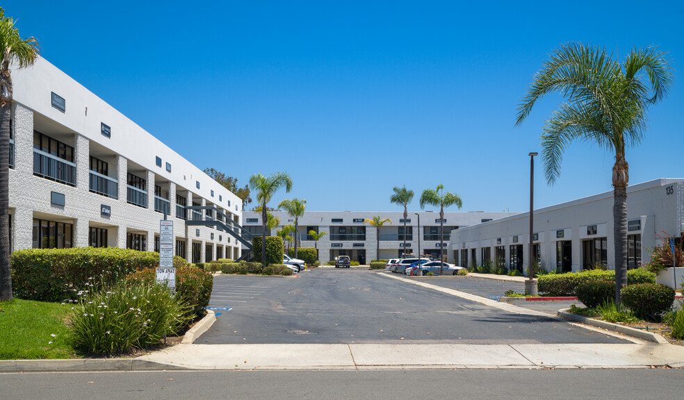 800 Los Vallecitos Blvd, San Marcos, CA en alquiler - Foto del edificio - Imagen 2 de 10