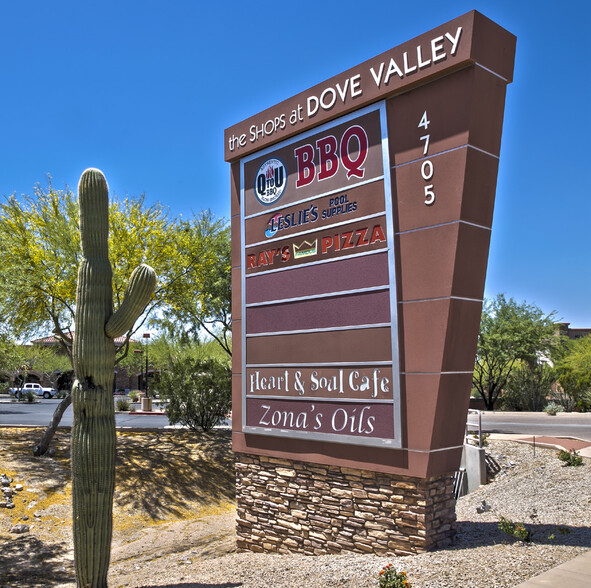 E Carefree Hwy, Cave Creek, AZ en alquiler - Foto del edificio - Imagen 2 de 4