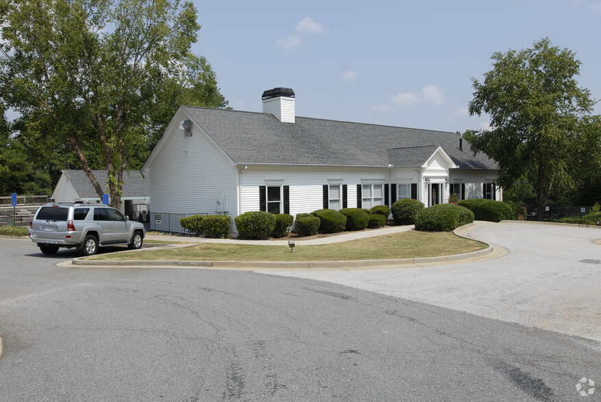 2084 McGee Rd, Snellville, GA en venta - Foto del edificio - Imagen 2 de 35