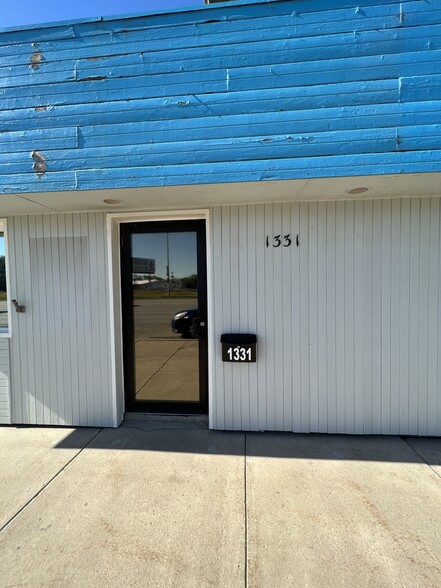 1329 West Main, Rapid City, SD en alquiler - Foto del edificio - Imagen 3 de 11