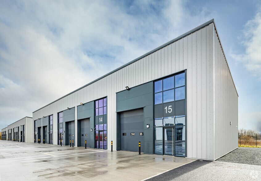 11-15 Trident Business Park, Llangefni en alquiler - Foto del edificio - Imagen 3 de 4