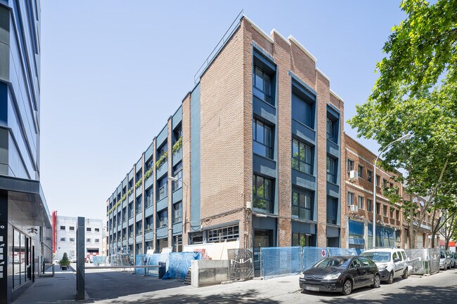 Más detalles de Calle Albarracín, 30, Madrid - Nave en venta