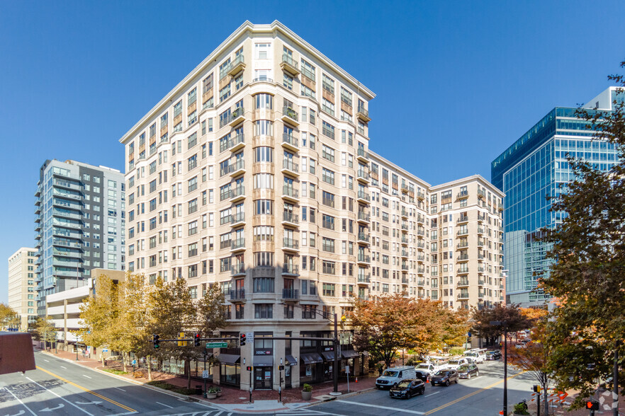 7710 Woodmont Ave, Bethesda, MD en alquiler - Foto del edificio - Imagen 1 de 4