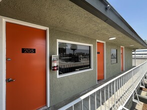 370 W 6th St, San Bernardino, CA en venta Foto del edificio- Imagen 1 de 12