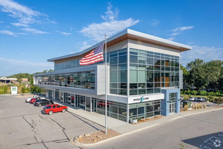 10820 Shawnee Mission Pky, Shawnee, KS en alquiler - Foto del edificio - Imagen 1 de 18