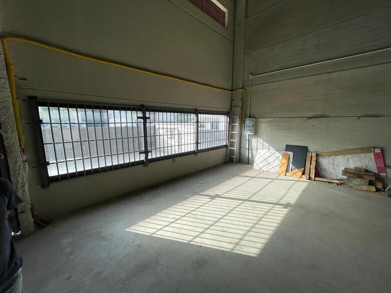 Nave en Cáceres, Cáceres en venta - Foto del edificio - Imagen 3 de 7