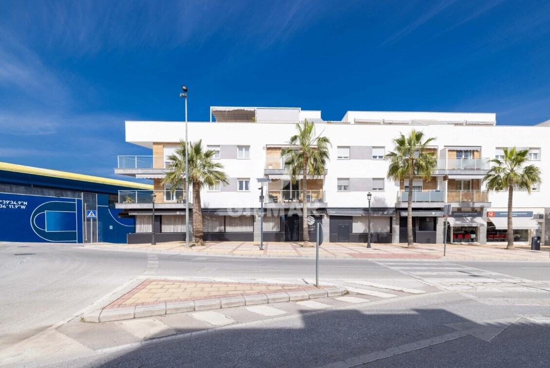 Edificio residencial en Alhaurín de la Torre, Málaga en venta Foto principal- Imagen 1 de 3